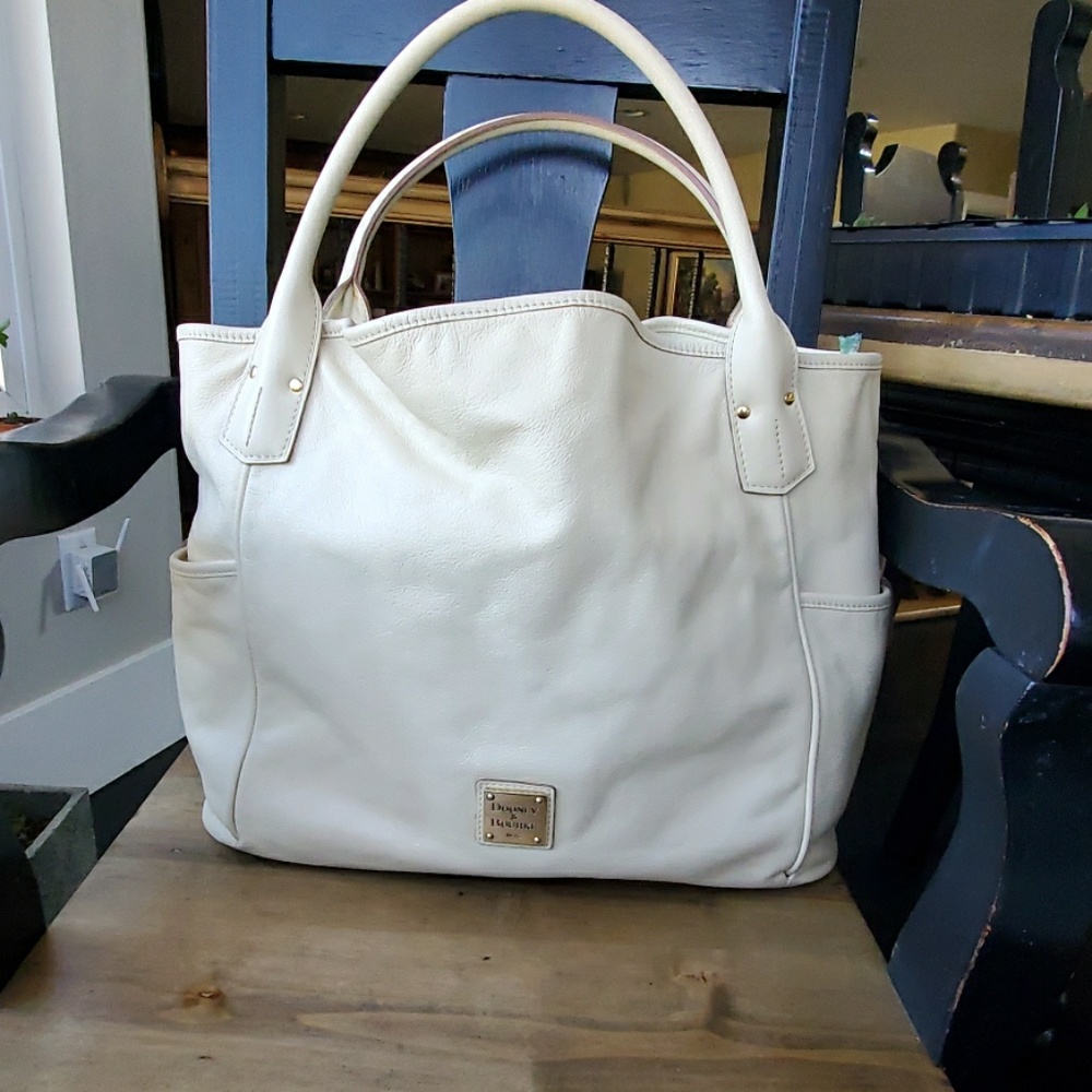 Dooney & Bourke large tote-j0597093